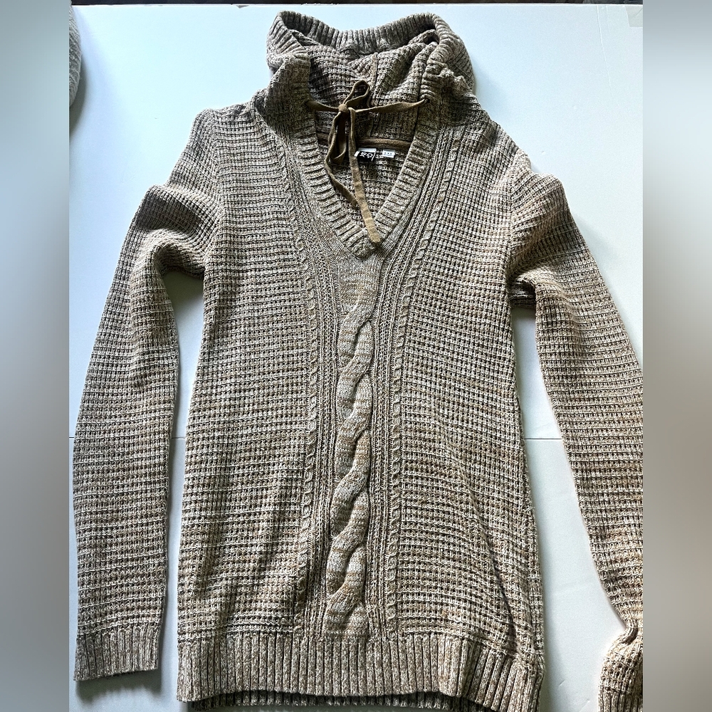 Vintage Roxy Brown V-Neck Sweater with Chunky Ribbed Design Size Large